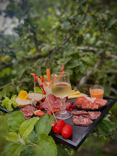 Food & Drinks 3, Ferme-auberge le cochon du Madres, Aude