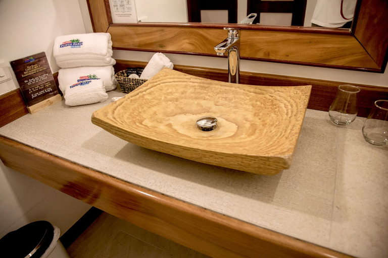 Bathroom 3, Hotel Punta Faro, San Onofre