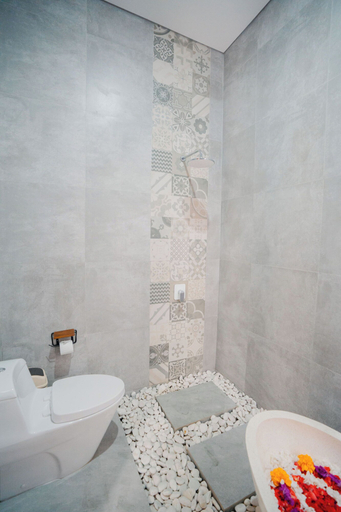 Bathroom 5, Graha Madeline, Gianyar