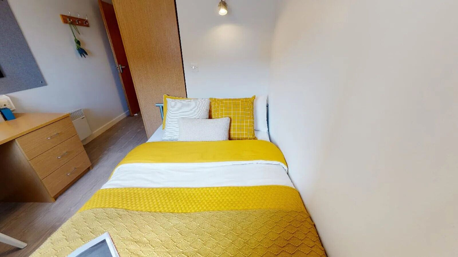 Bedroom 4, Student Only Kopa, Lancashire