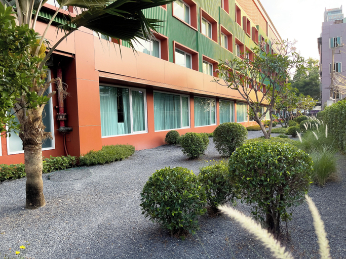 Exterior & Views 4, Happihaus Hotel Bangkok, Huai Kwang