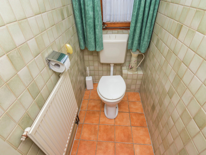 Bathroom 3, Spacious 4 Person Holiday Home near Chiemsee, Traunstein