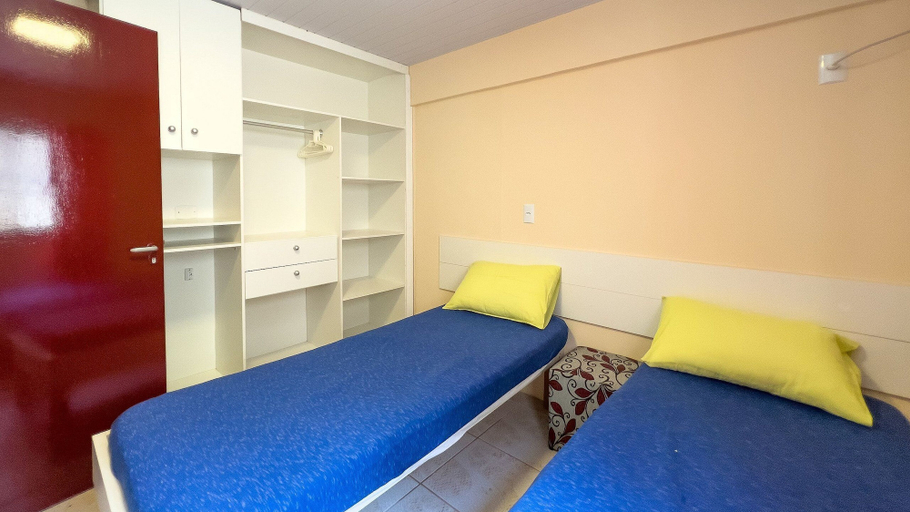 Bedroom 3, AP 40 Ala Bombinhas Residencial Solavir, Bombinhas