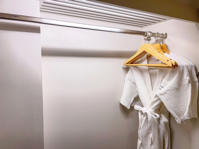 Amenities 30