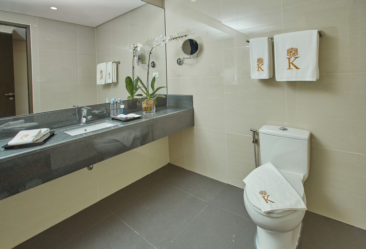 Bathroom 12