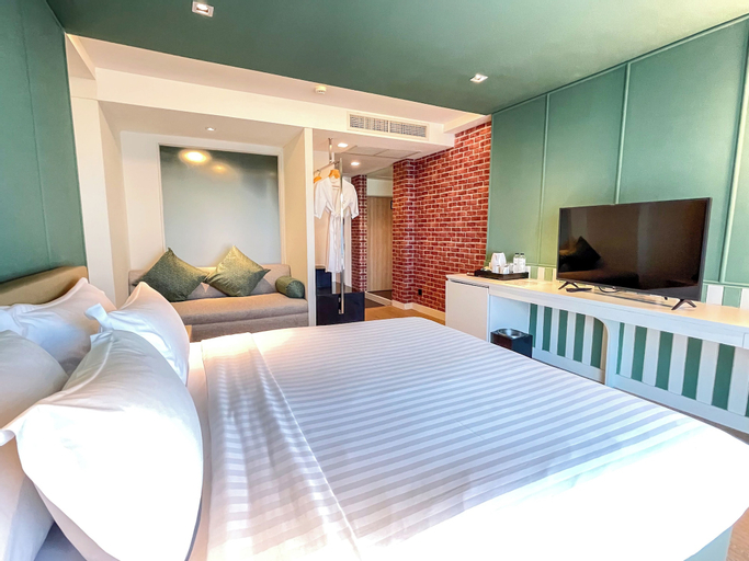 Bedroom 12