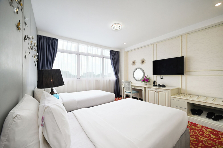 Bedroom 4, California Saigon Hotel & Rooftop Pool, District 1