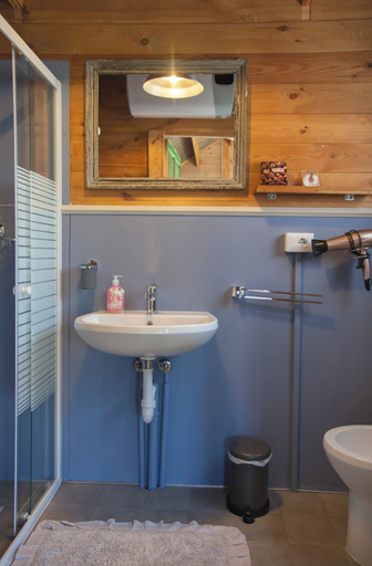 Bathroom 4, Pian del Mund, Cuneo