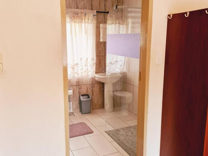 Bathroom 4