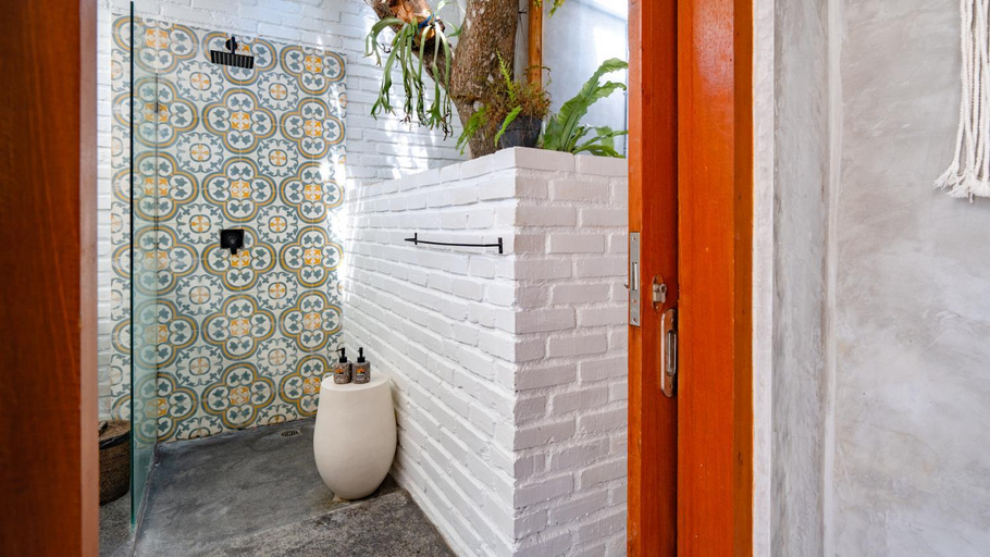 Bathroom 4, Padawatu Villas, Badung