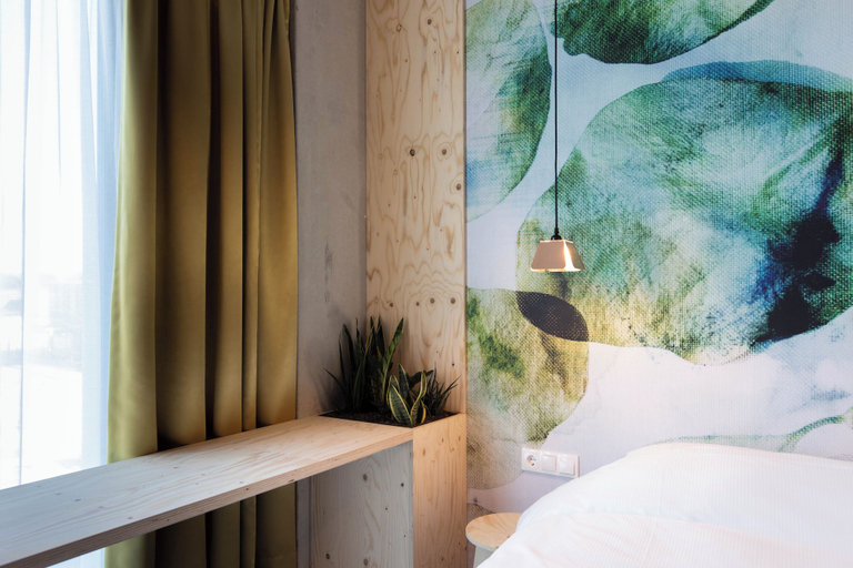 Bedroom 2, The Urban Hotel MOLOKO - just a room - digital key by SMS, Enschede