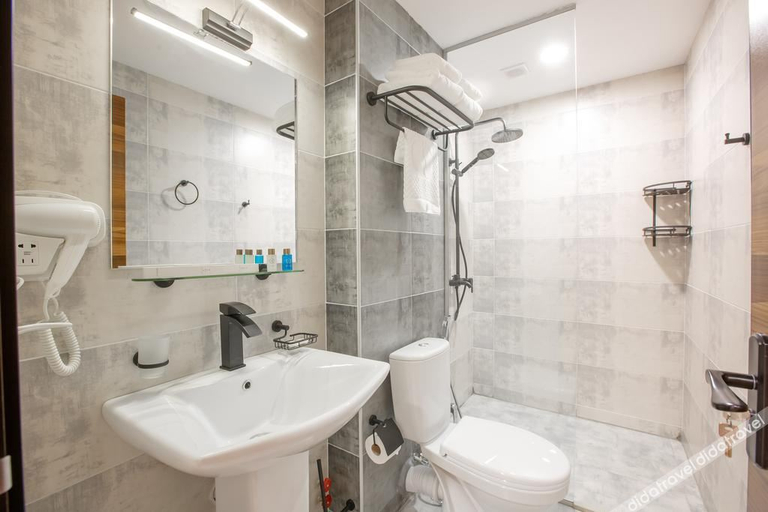 Bathroom, Bakuriani Inn, Borjomi