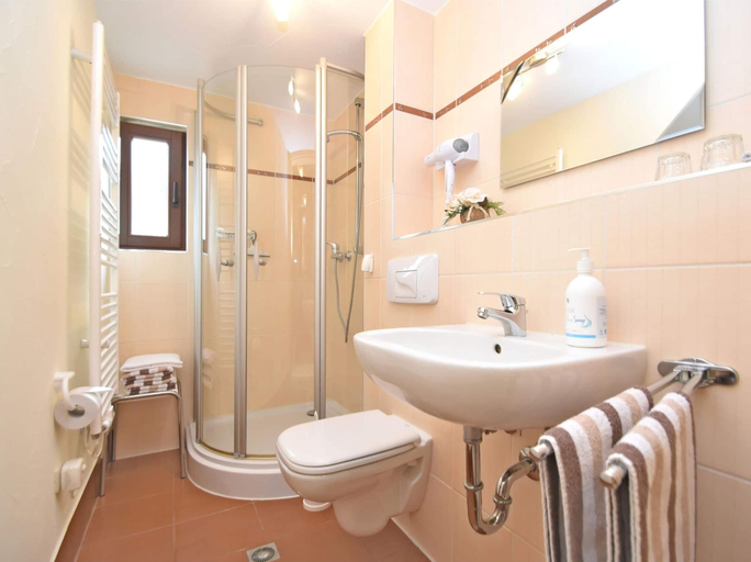 Bathroom, Cozy Escape in Walthersdorf, Erzgebirgskreis
