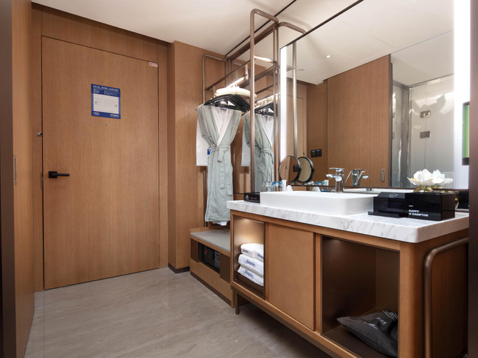 Bedroom 4, Hampton by Hilton Shenzhen Futian Port, Shenzhen