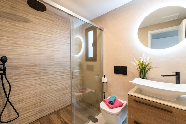 Bathroom 3, Villa Caleta Del Sol by Villa Plus, Las Palmas