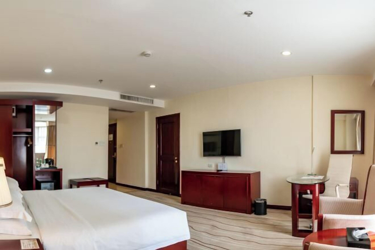 Bedroom 12