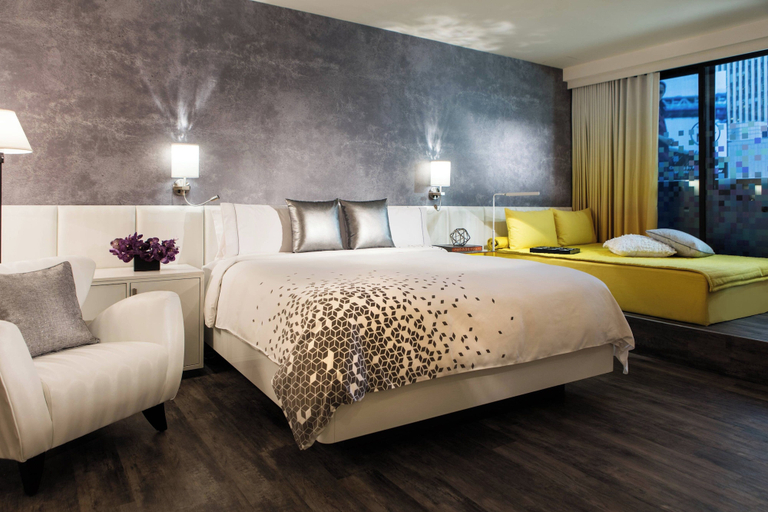 Bedroom 3, Renaissance New York Times Square Hotel by Marriott, New York