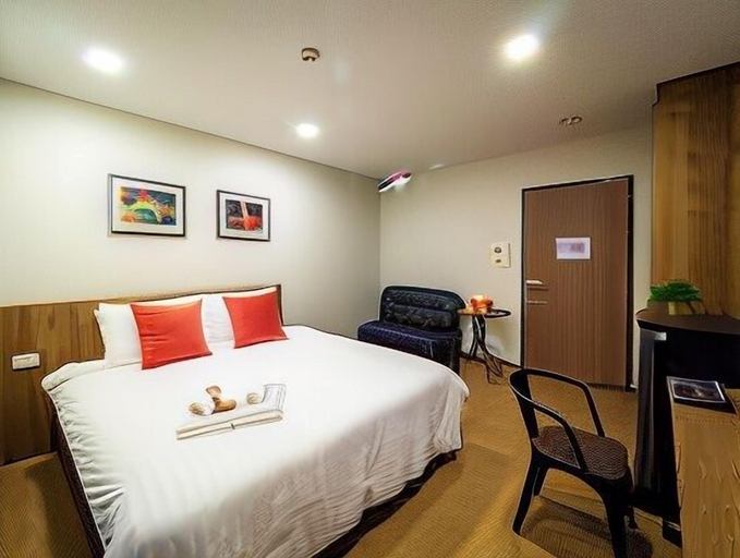 Bedroom 12