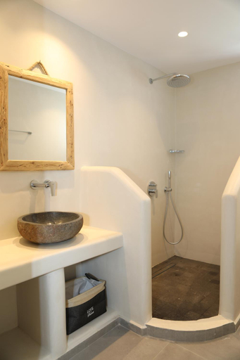 Others 4, White Dream Suites Antiparos, South Aegean