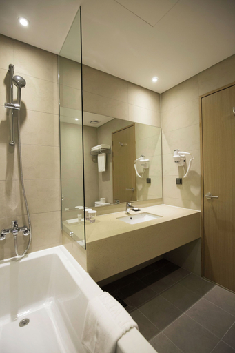 Bathroom 4, Best Western Haeundae Hotel, Haeundae