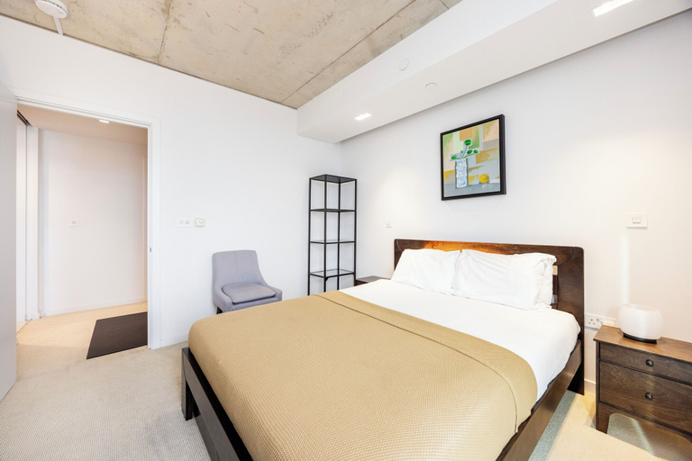 Bedroom 2, Hoola Cove Executive One Bed Apartment, London