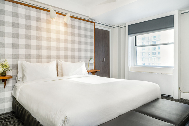 Bedroom 3, Paramount Times Square – A Generator Hotel, New York