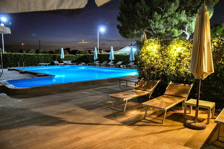 Others 5, Residence Sunbeam-Padel club, Taranto