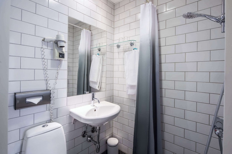 Bathroom 4, Scandic Webers, Copenhagen