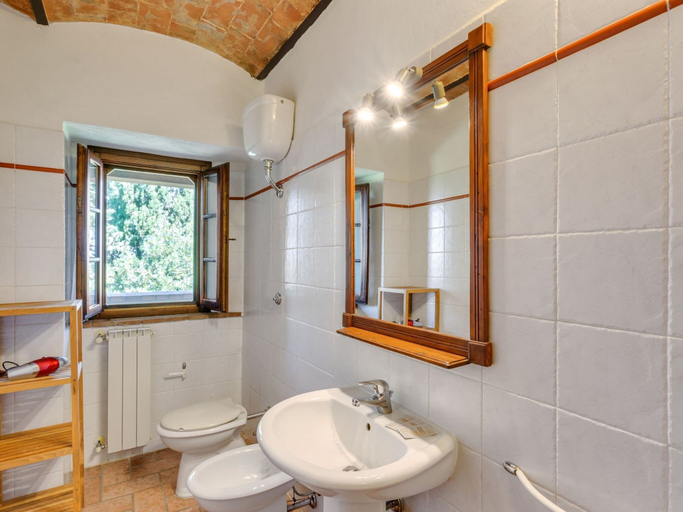 Bathroom 4, Holiday Home in Volterra With Pool, Pisa