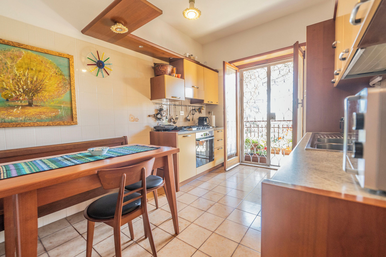 Food & Drinks, Luminous 2Br Family Apartment In Residential Area , Roma
