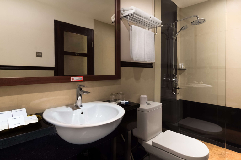 Bathroom 25