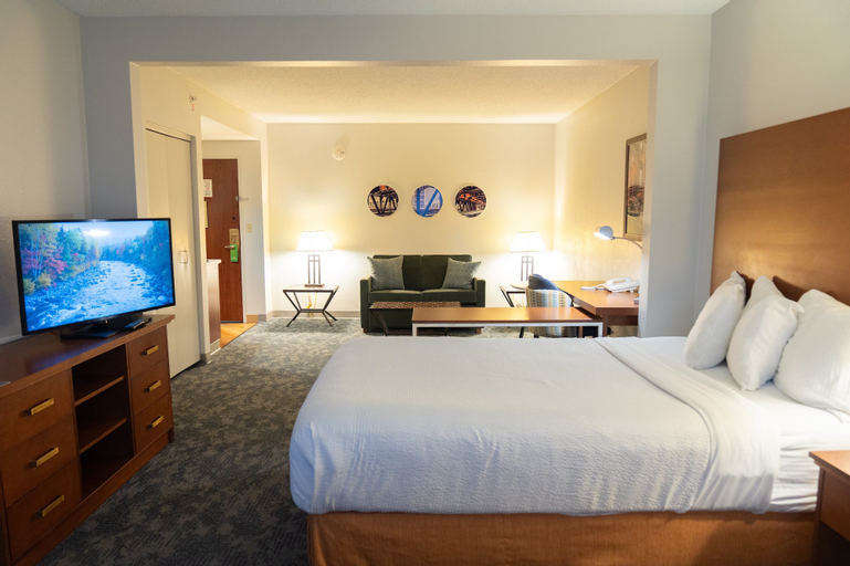 Bedroom 24