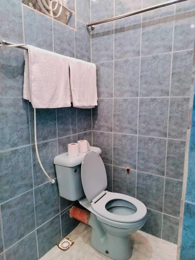 Bathroom 2, Lux Suites Anahita Apartments Parklands, Westlands