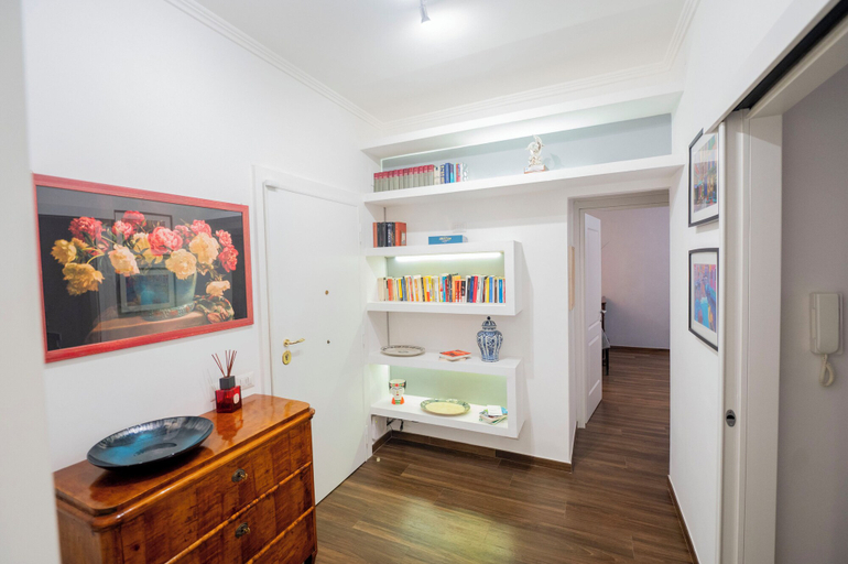 Others 4, Lovely Design Apartment With Balcony , Rome