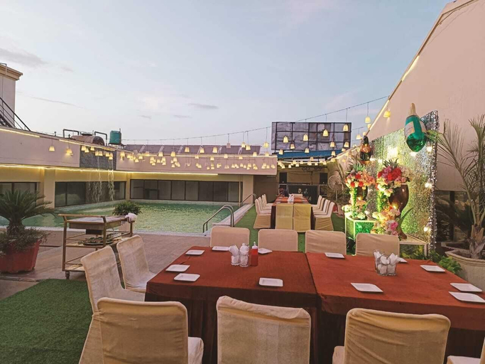 Food & Drinks, TULIPS RESORT, Hisar
