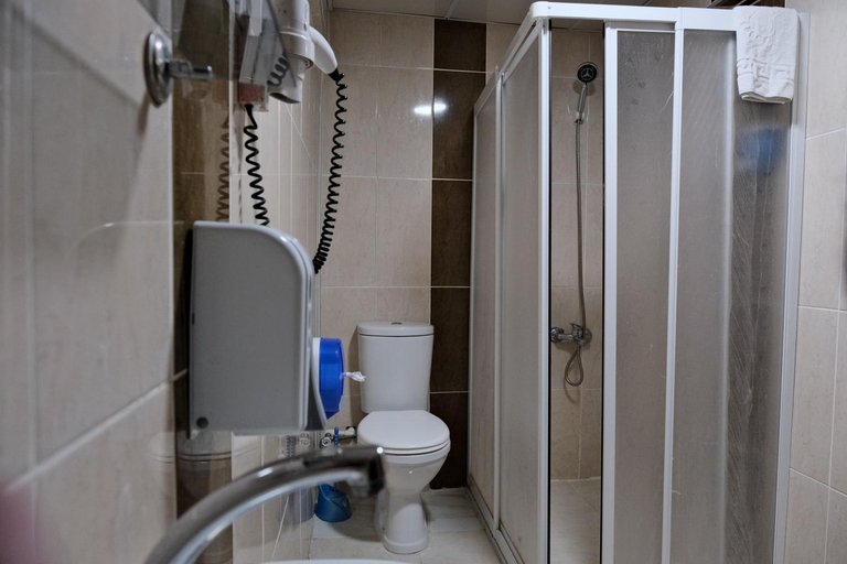 Bathroom 3, Atlas Otel, Merkez