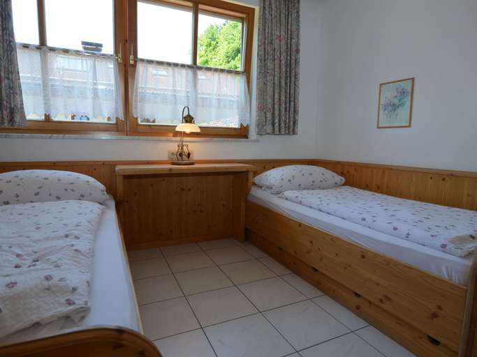 Bedroom 2, Uriger Komfort, Alpenparadies, Berchtesgadener Land