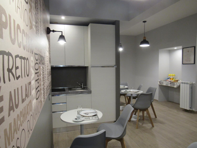 Shared lounge/TV area 3, Pianeta Roma 127, Rome