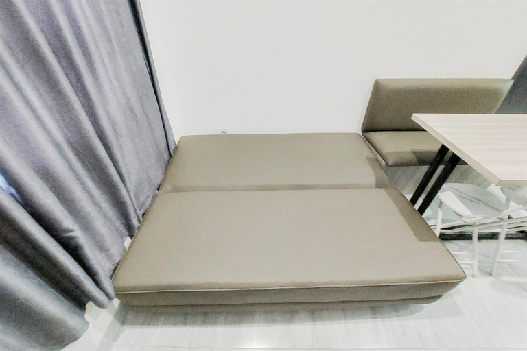 Others 4, Good and Warm 2BR at Collins Boulevard Apartment By Travelio, Tangerang
