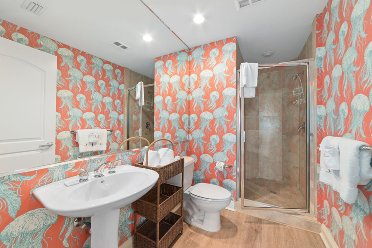 Bathroom 4, Indigo West 1601, Escambia