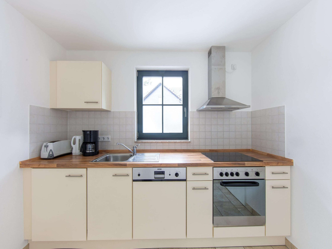 Private kitchen 5, Holiday Home With Terrace, Hildburghausen