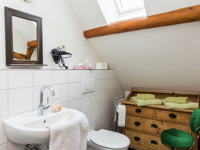 Bathroom, Apartment in Schleiden, Euskirchen