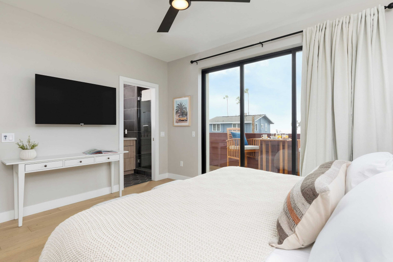 Bedroom 3, Pacific Villa by Avantstay Steps From Beach Luxurious Modern Indoor-outdoor Living, San Diego