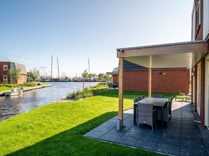 Exterior 3, Holiday Home With Jetty Near Sneekermeer, Boarnsterhim