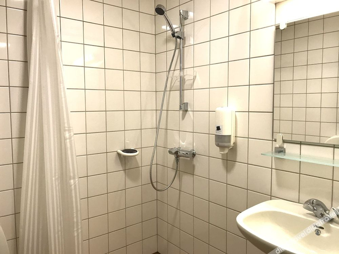 Bathroom 5, Henriks Hotell, Skien