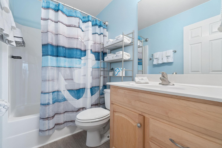 Bathroom 4, Grand Caribbean East 114, Escambia