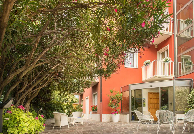 Exterior & Views 2, Bike And Wind Hotel Villa Maria, Trento