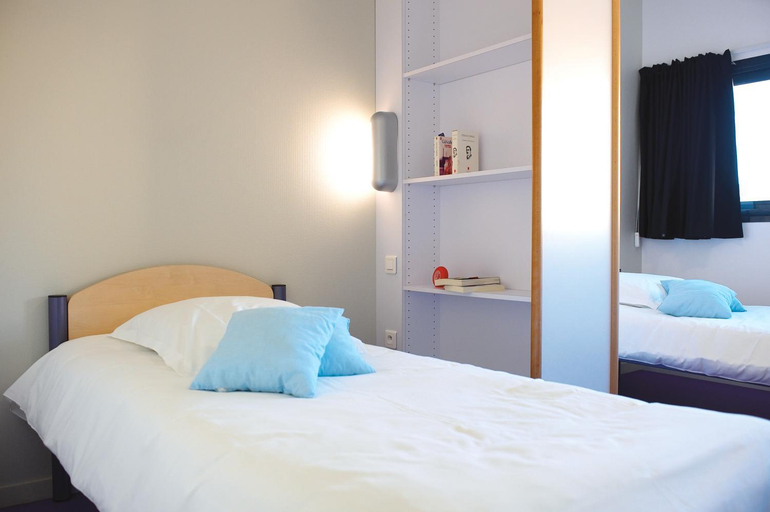 Bedroom 2, JF Accueil & Formation, Maine-et-Loire
