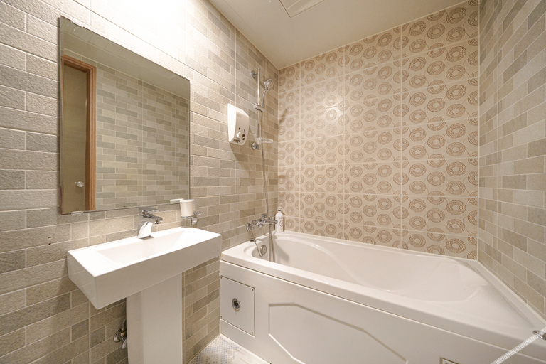 Bathroom 3, Myeonmok Ritz, Jungnang