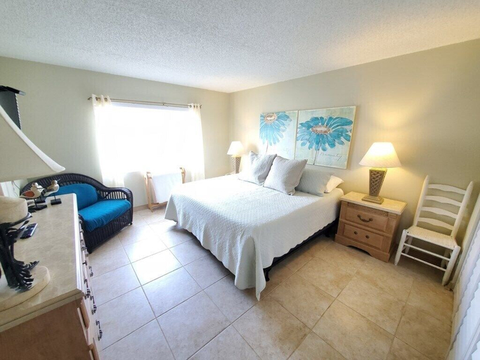 Bedroom 3, Pelican Inlet A206, Saint Johns
